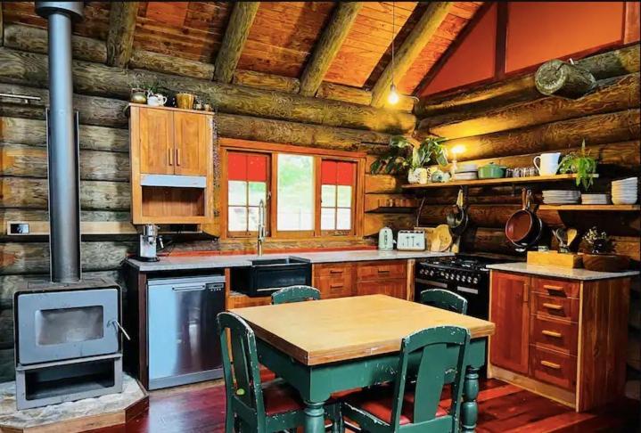Coromandel Secluded Log Cabin Retreat Hikuai Exteriér fotografie
